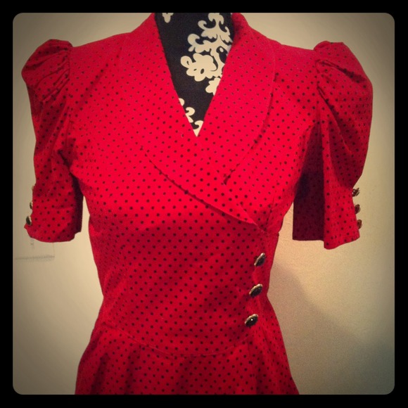 SOLD IN BUNDLE Classic VINTAGE red beautiful dress