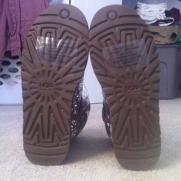 SOLD - Picture 3 of 4