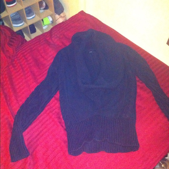 🔲🔳VS Deep Cowl Neck Cable Sweater🔳🔲 - Picture 1 of 3