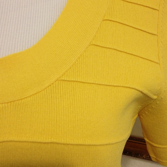 Just a ray of sunshine, yellow sweater. - Picture 2 of 2