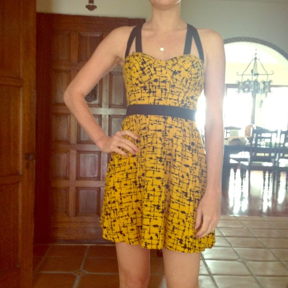 material girl  Dresses & Skirts - Fun and flirty yellow and black pattern dress