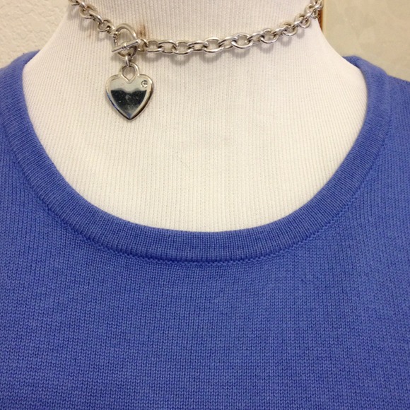 Gorgeous Periwinkle Sweater. - Picture 2 of 2