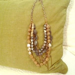 Faux stone and gold bead necklace