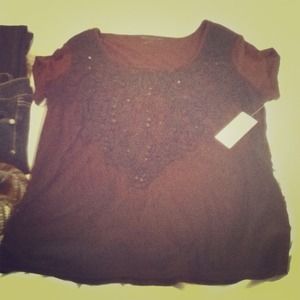 Brown t-shirt with black overlay