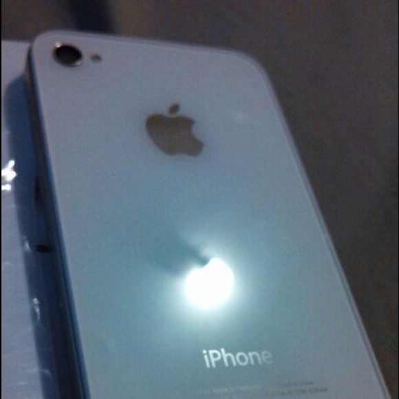 SOLD!!!!  iPhone 4S 💕📱 - Picture 2 of 4
