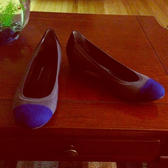 ❗Sold❗Dana Buchman color block shoes