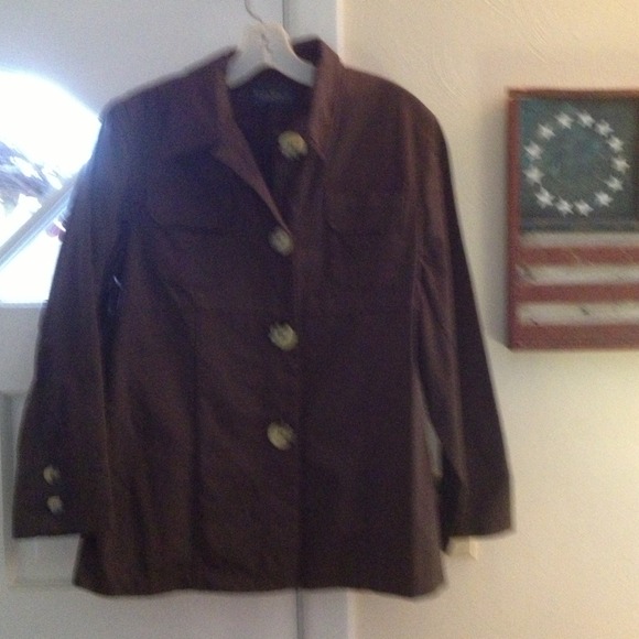 Jacket with large buttons