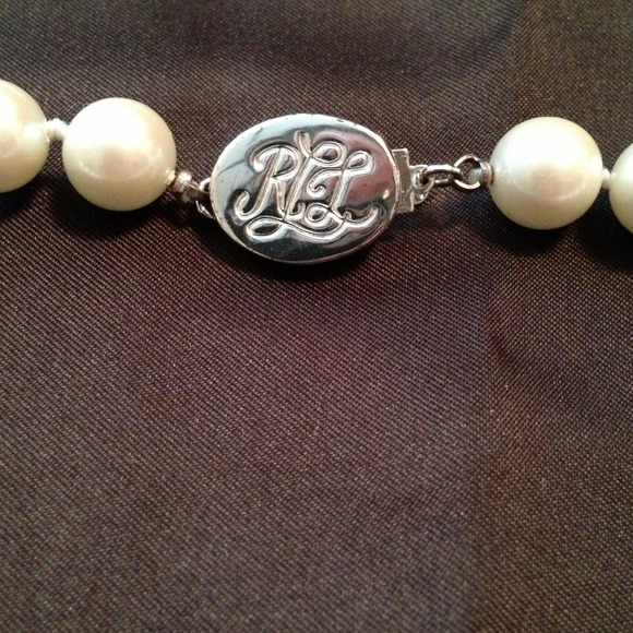 Ralph Lauren Faux Pearl Necklace. - Picture 2 of 2