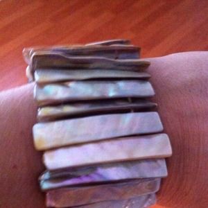 New natural color shell bracelet