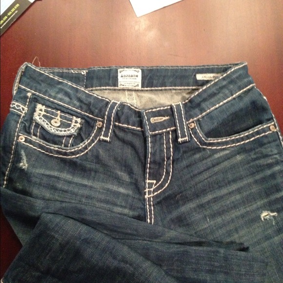 Anoname jeans
