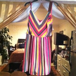 Pleaded multicolor dress with open back