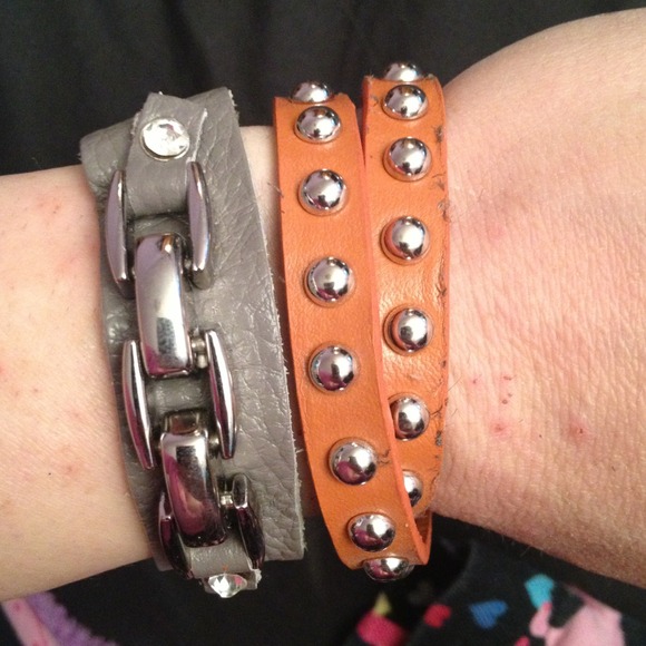 Set of bracelets