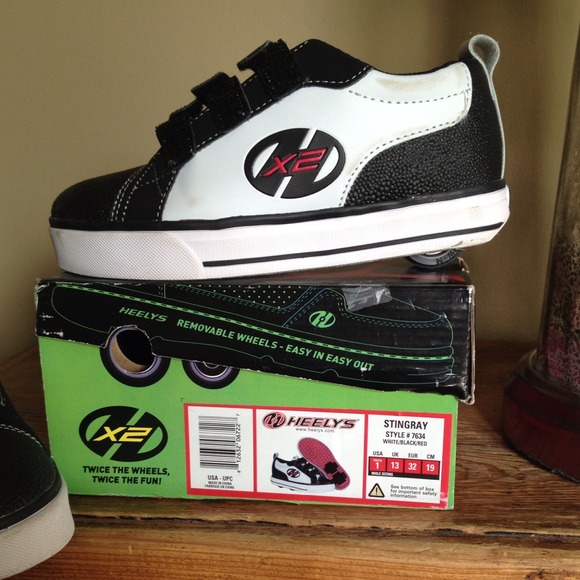 poshmark heelys
