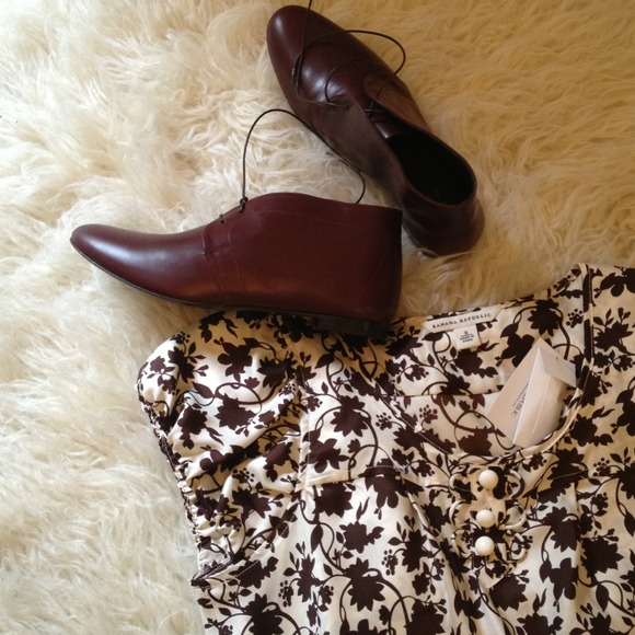 🍃🎉❤️HP❤️🎉🎉🍃 Easy and Pretty, pure silk top - Picture 3 of 4