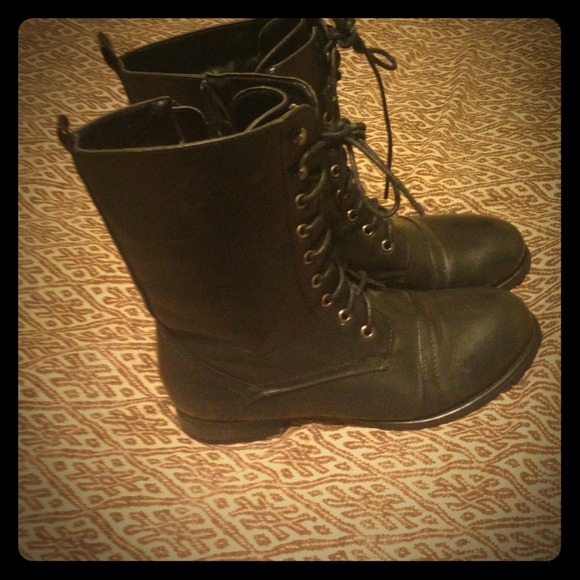 Wet seal black combat boots