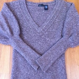 VS Fitted Sweater