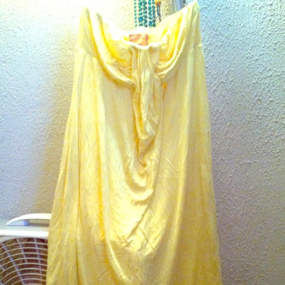 Strapless ruffle yellow summer dress!
