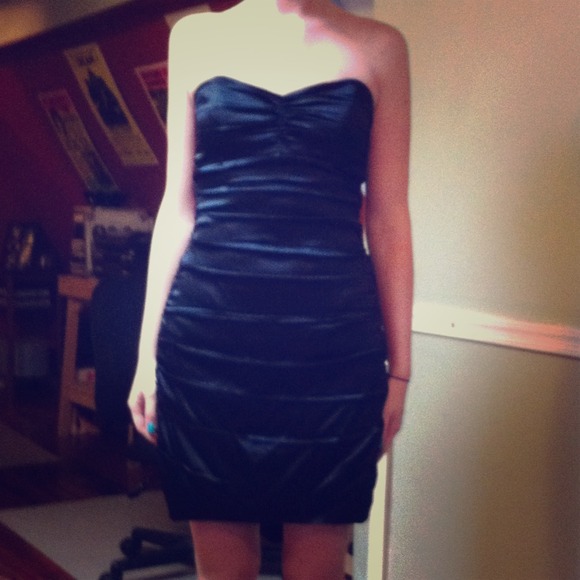 *Price reduction* Perfect little black dress!