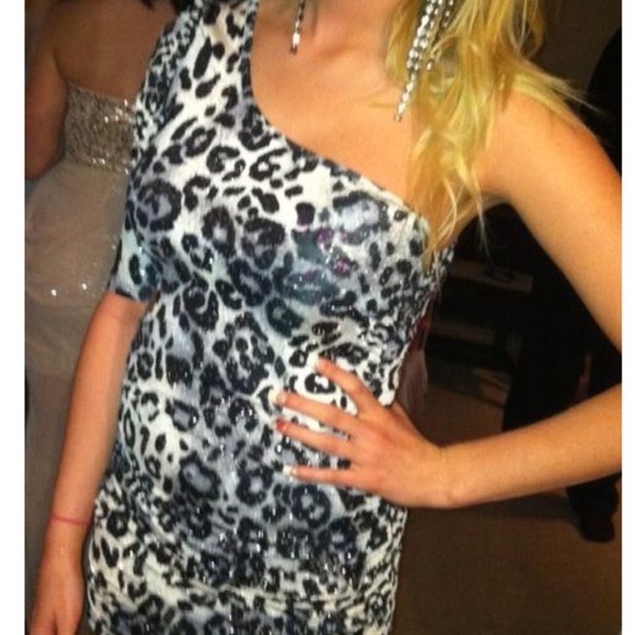 Homecoming/party dress size medium