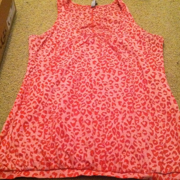 Peach leopard tank!