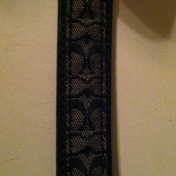 😃SOLD😃Authentic COACH TOY DOG COLLAR - Picture 2 of 4