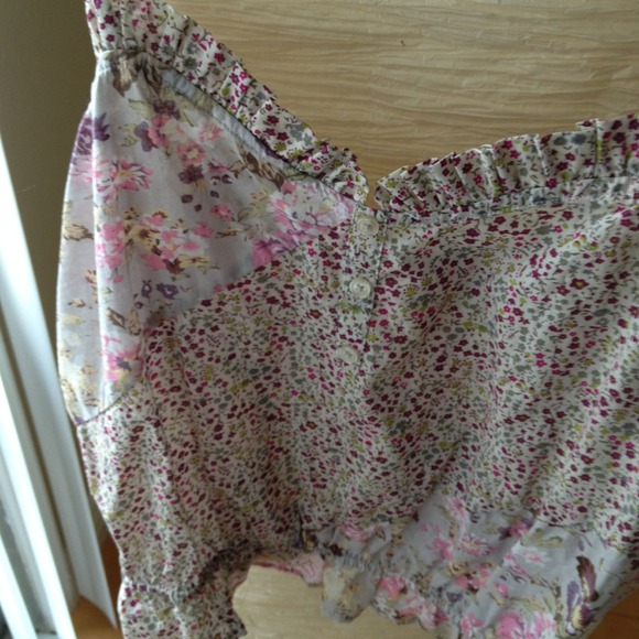 Top - Picture 3 of 4