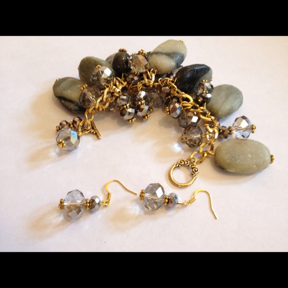 River rock set