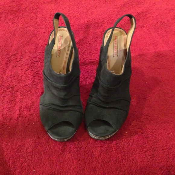 REDUCED Miss Sixty suede heels - Picture 3 of 3