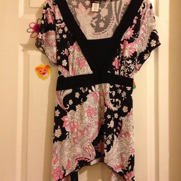 🎀🎀SOLD🎀🎀Floral Top
