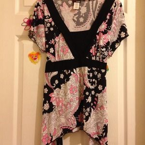 🎀🎀SOLD🎀🎀Floral Top