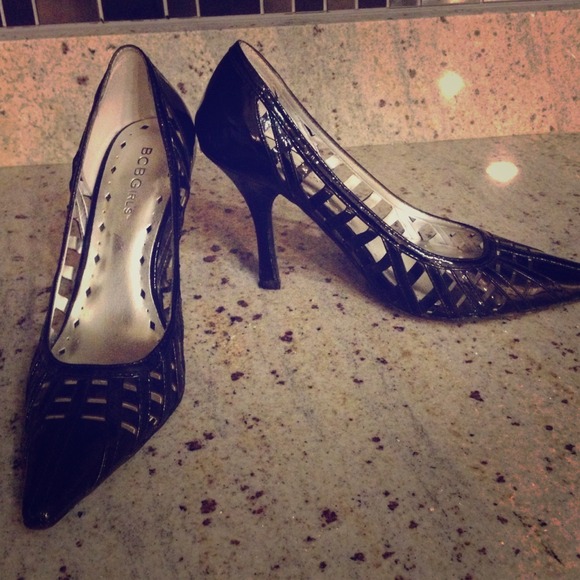 ⭐⭐Traded⭐⭐BCBG black heels
