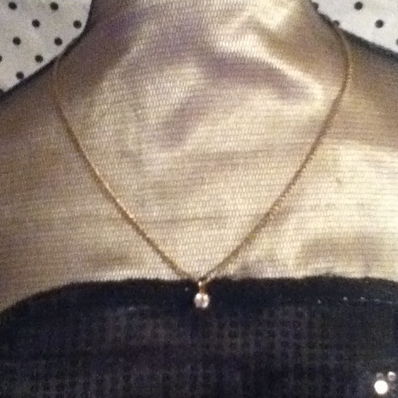 Simple gold diamond necklace