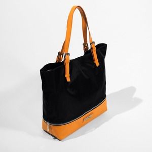 The mango Taylor expandable bag from WM Design