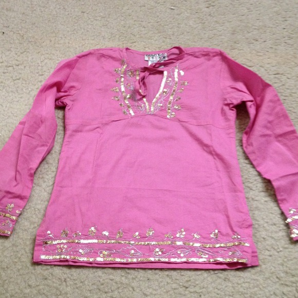 Toddler girl shirt🔴sold🔴