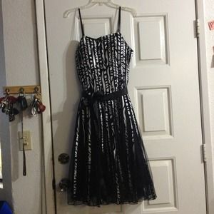 💐Beautiful black & white party dress💐