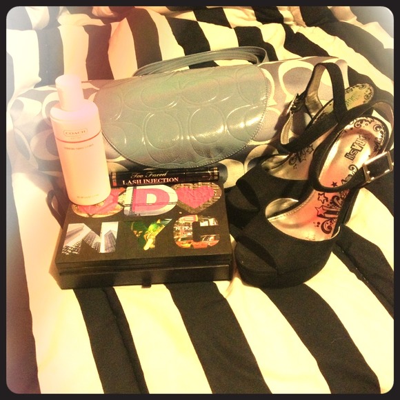 Bundle 😋😋SOLDDD😋😋