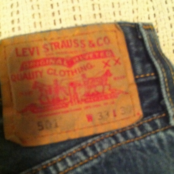 33x30 Levi's pants.  Men's broken in.