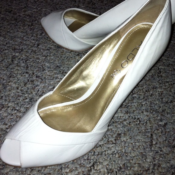 !!!!!!!! SOLD!!!!!!!!!!Aldo heels