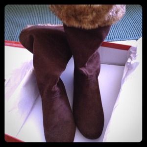 R2 Suede/Fur Boots Size 8