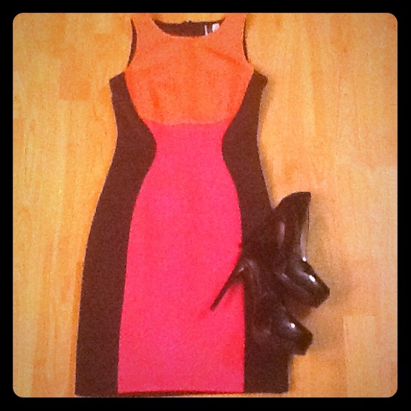 Julian Taylor Dresses & Skirts - ❌Sold❌Color Block💃dress