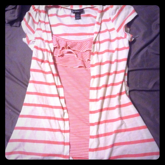 ❌Bundle❌Pink and white top ad attached cardigan