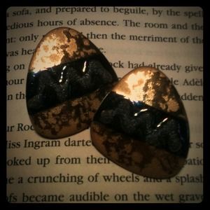 Vintage 80's earrings!