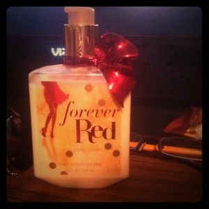 Forever red body lotion