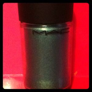 MAC pigment in teal!
