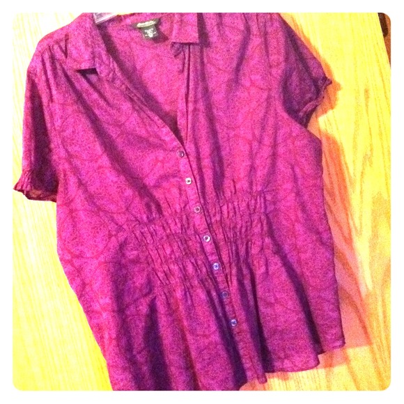 Pretty purple Eddie Bauer blouse.