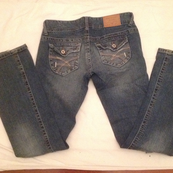 Super cute jeans!