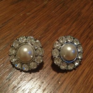 Pearl / diamond clip on earrings