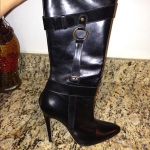 FLASH SALE ⚡️⚡️⚡️😍😍 HOST  Pick Manolo Blahnik