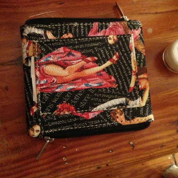 Funky fun wallet - Picture 1 of 2