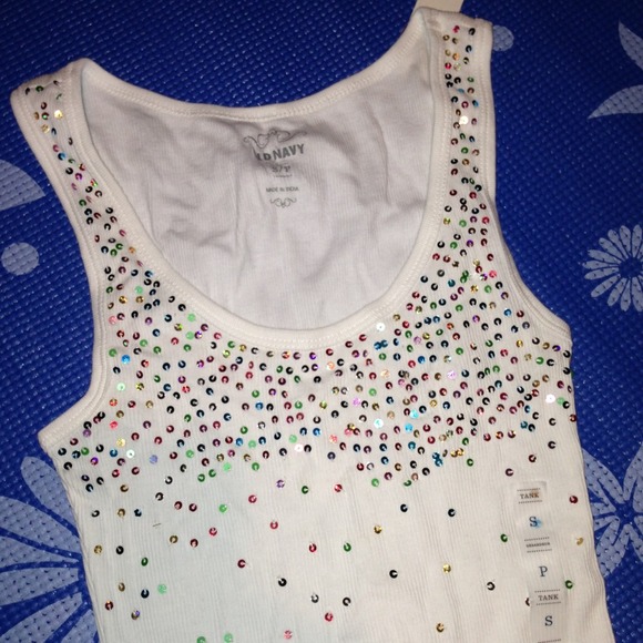 ❤SOLD IN BUNDLE❤ Sequins tank by Old Navy - Picture 2 of 3